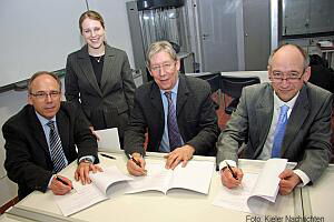Unterzeichnung des Kooperationsvertrags